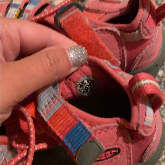 Keen toddler girls wore one summer! - Picture 3 of 3